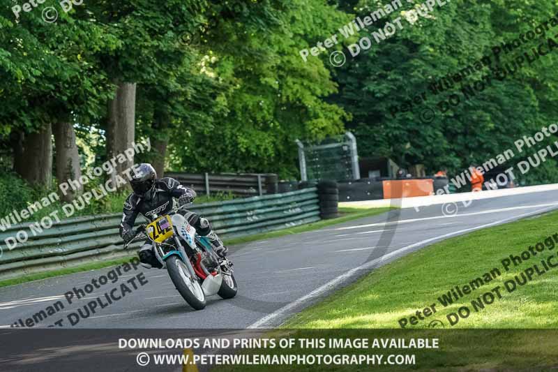 cadwell no limits trackday;cadwell park;cadwell park photographs;cadwell trackday photographs;enduro digital images;event digital images;eventdigitalimages;no limits trackdays;peter wileman photography;racing digital images;trackday digital images;trackday photos